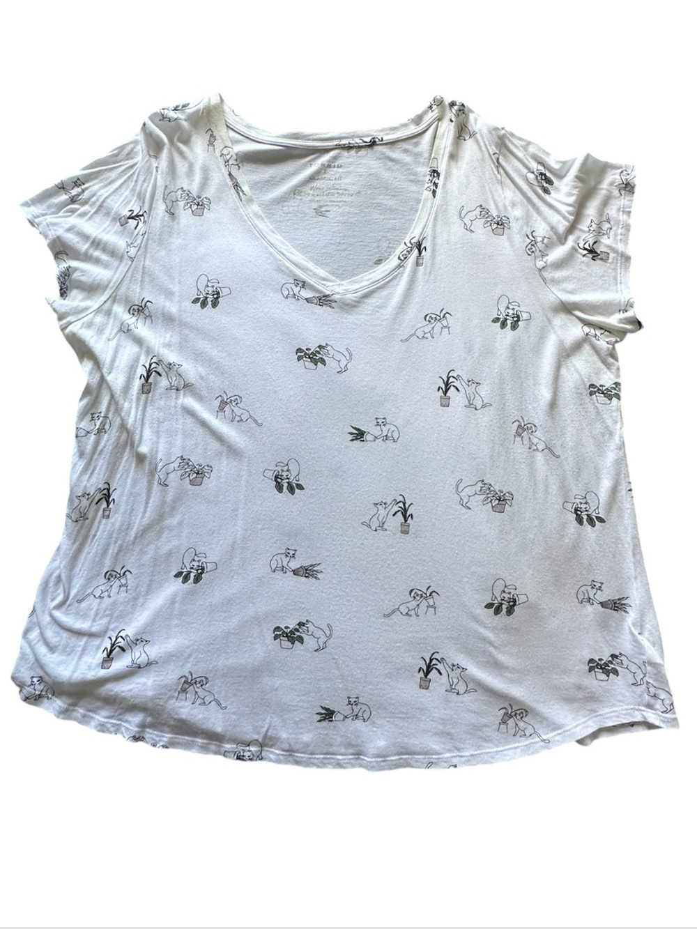 Torrid Girlfriend Heritage Slub V-Neck Tee Featuring Cat Design Size 2X